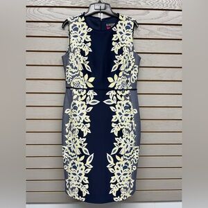 Chic Navy and Cream Floral Midi Dress